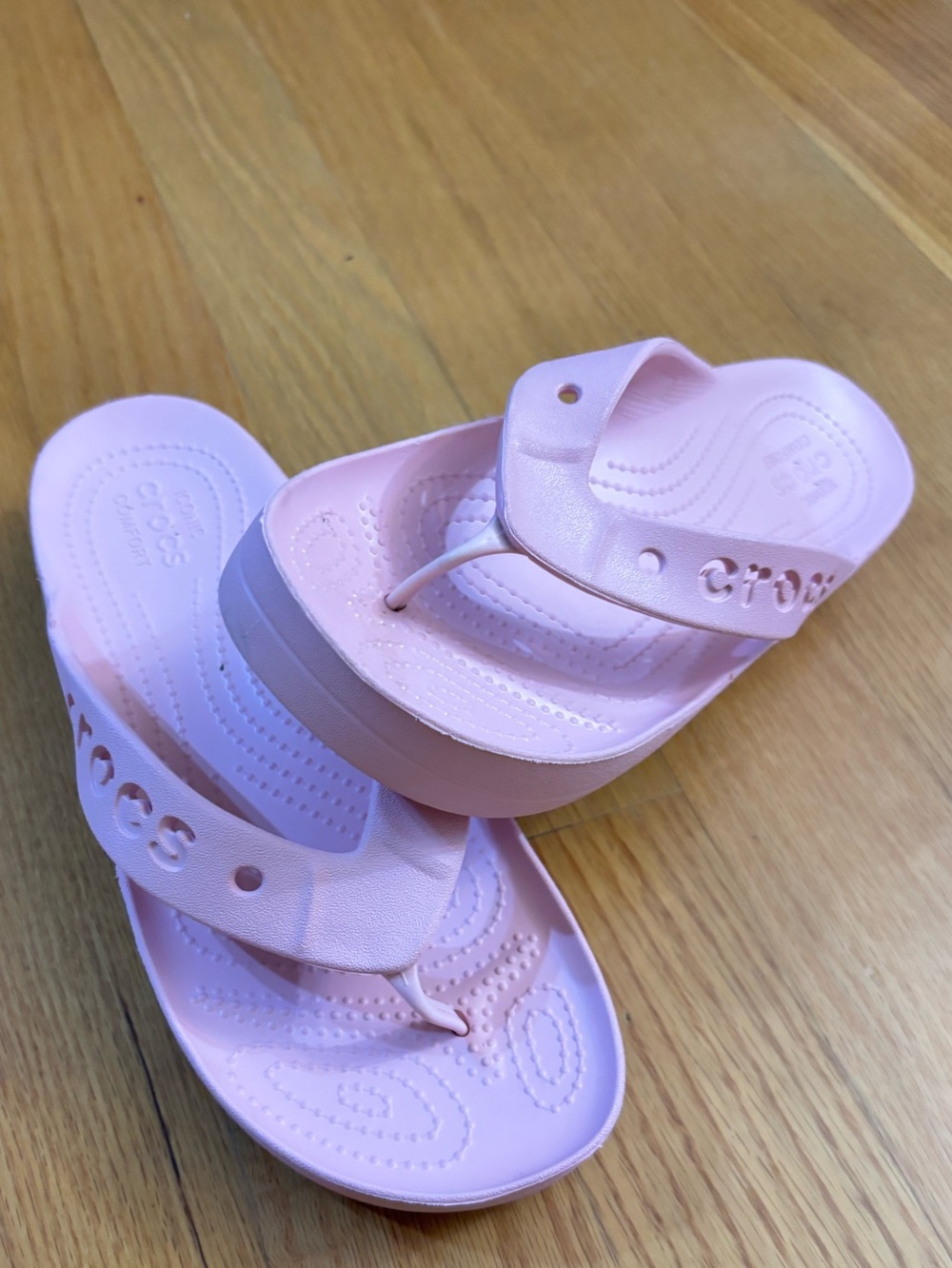 Crocs Womens Classic Platform Flip Flop Sandals Size 9 Pink Lightweight & Comfy